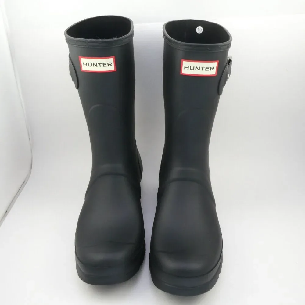Hunter Women's 10 Original Short Pull-On Waterproof Rubber Rain Boots Black